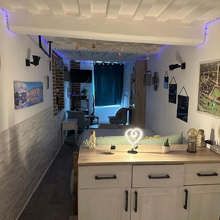 Le Ti Wi Studio En Plein Coeur Du Vieux Bassin Honfleur Exteriör bild