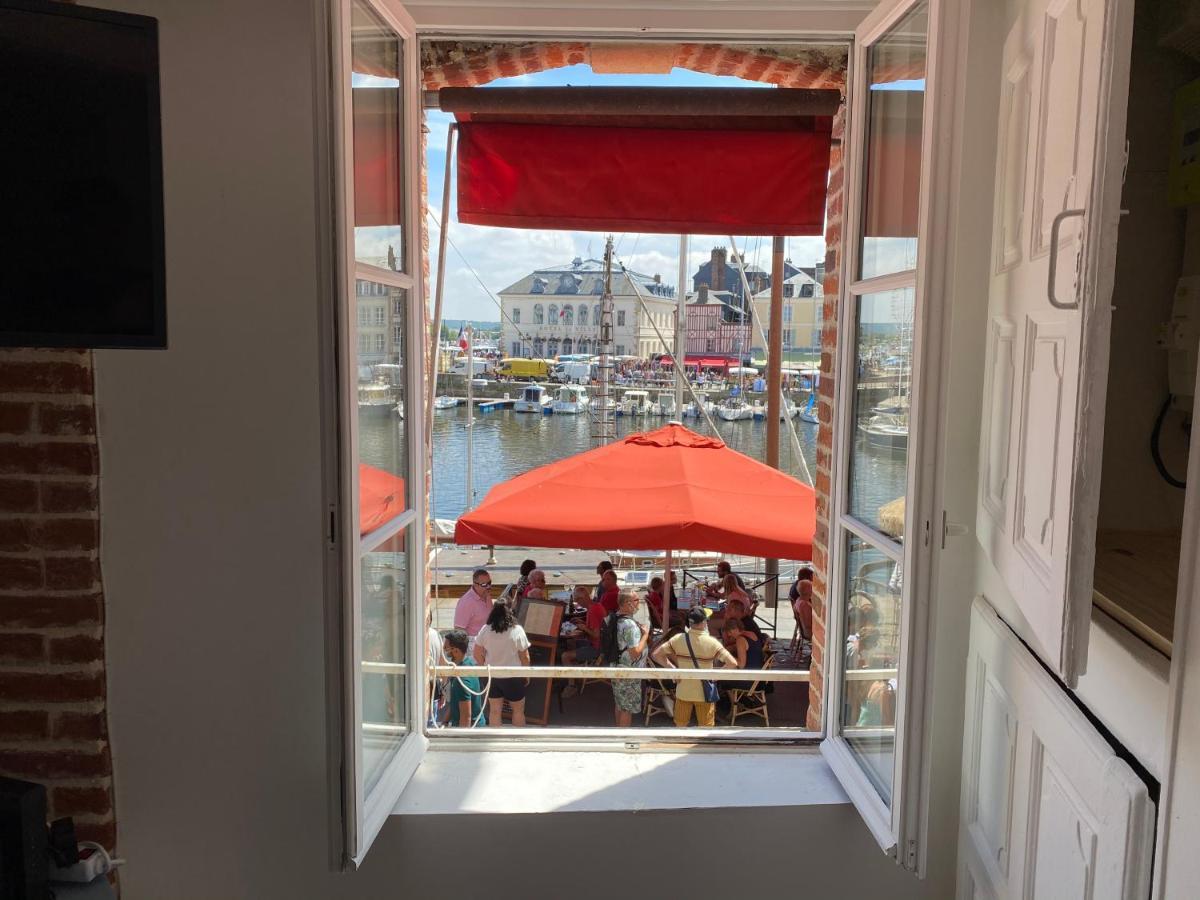Le Ti Wi Studio En Plein Coeur Du Vieux Bassin Honfleur Exteriör bild