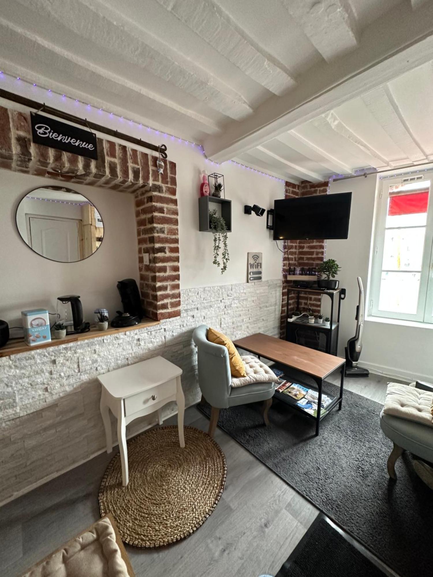 Le Ti Wi Studio En Plein Coeur Du Vieux Bassin Honfleur Exteriör bild
