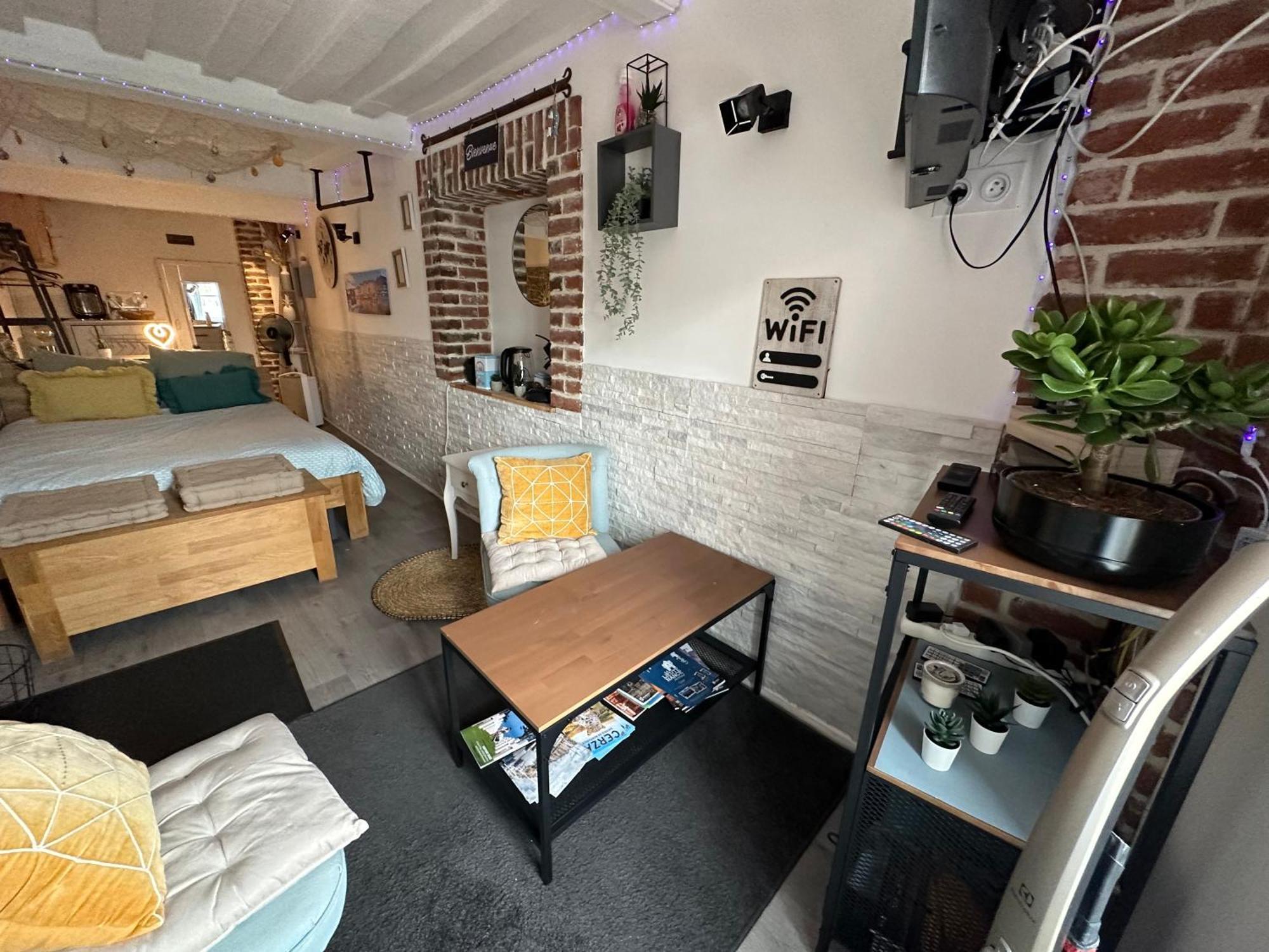 Le Ti Wi Studio En Plein Coeur Du Vieux Bassin Honfleur Exteriör bild